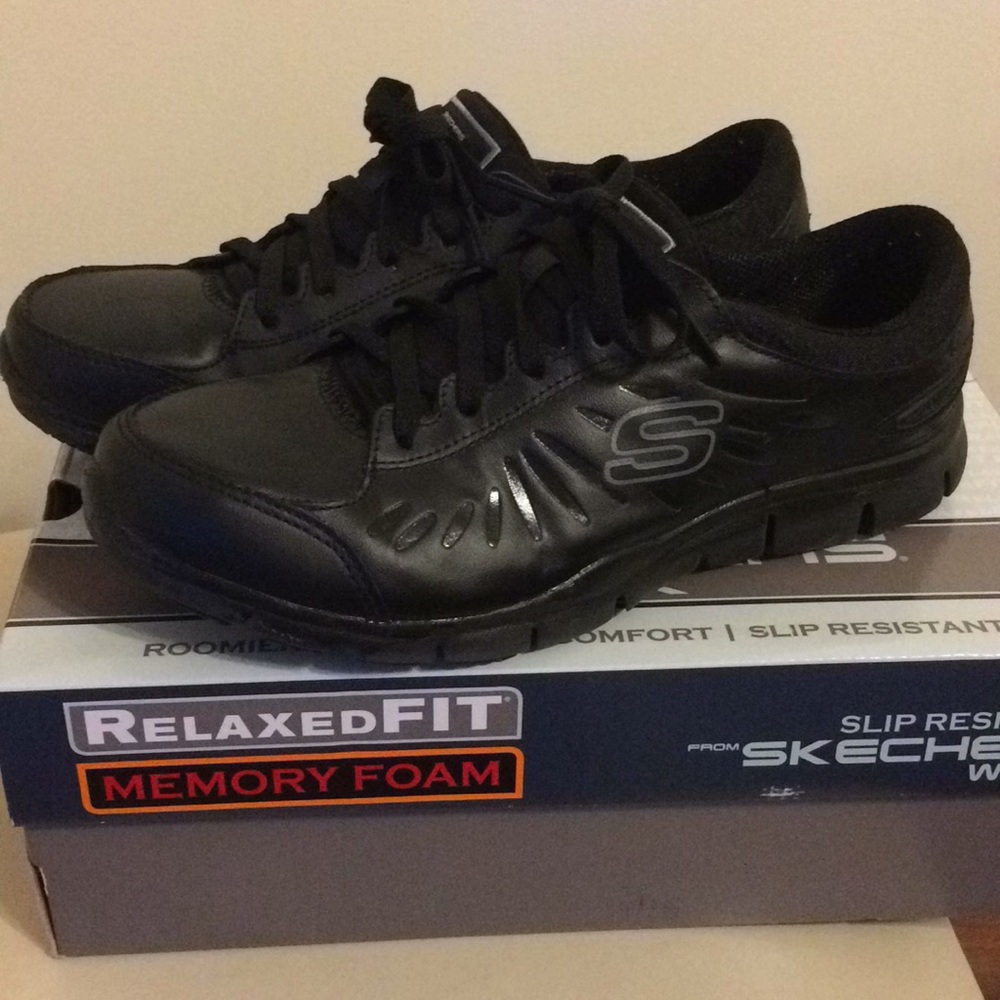 Skechers slip resistant work shoe
